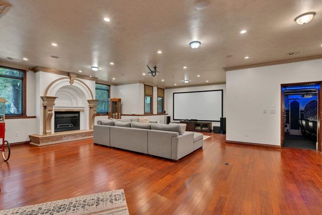 2319 N Rough Creek Rd, Derby, KS 67037