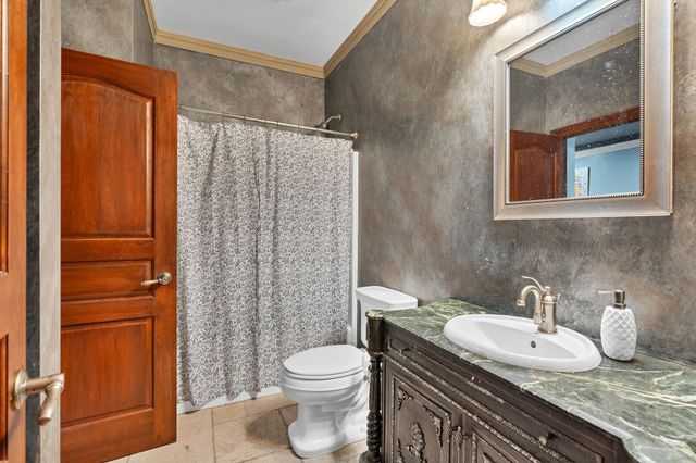 2319 N Rough Creek Rd, Derby, KS 67037