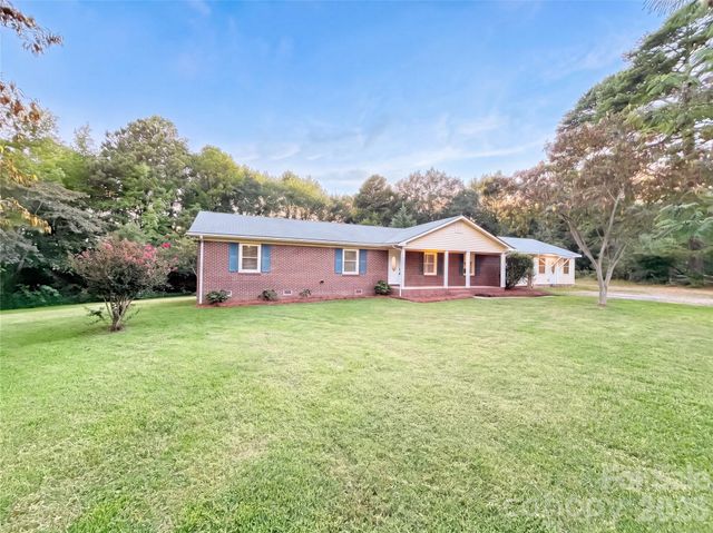 15408 Shawnee Trail, Matthews, NC 28104