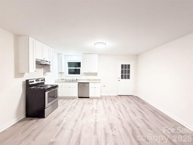 15408 Shawnee Trail, Matthews, NC 28104