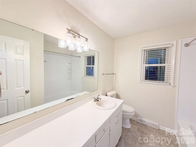 15408 Shawnee Trail, Matthews, NC 28104