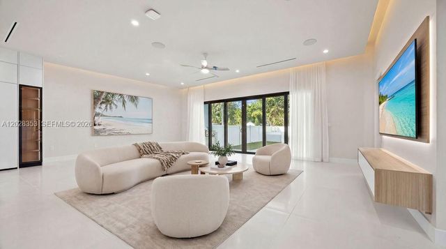 1135 NE 11th Avenue, Fort Lauderdale, FL 33304