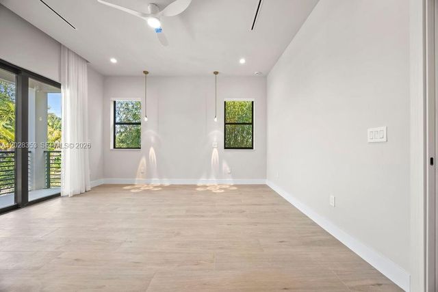 1135 NE 11th Avenue, Fort Lauderdale, FL 33304