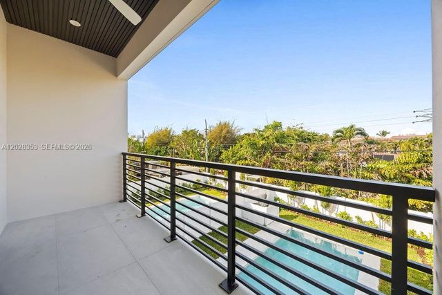1135 NE 11th Avenue, Fort Lauderdale, FL 33304