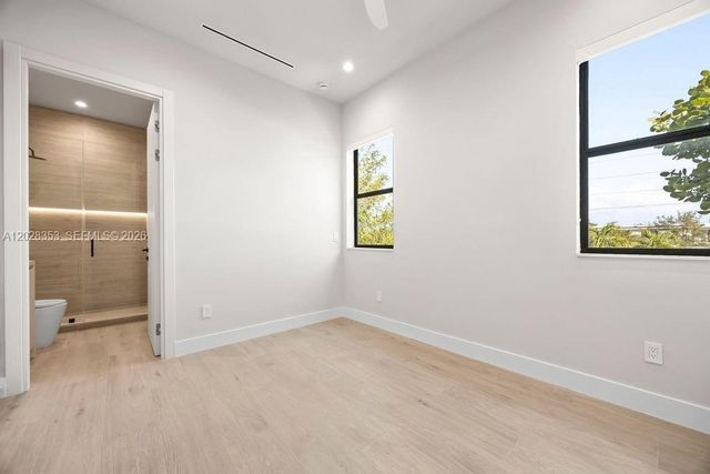1135 NE 11th Avenue, Fort Lauderdale, FL 33304