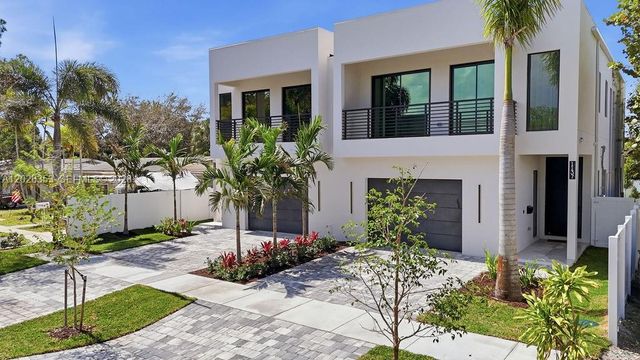 1135 NE 11th Avenue, Fort Lauderdale, FL 33304