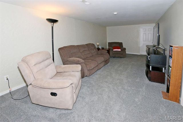 3033 Saint Babette Lane, St Charles, MO 63301