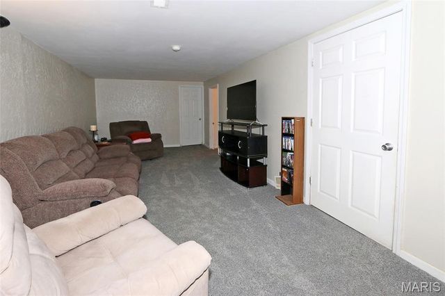 3033 Saint Babette Lane, St Charles, MO 63301