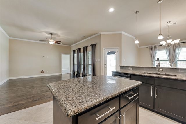 137 Sierra Drive, Waxahachie, TX 75167
