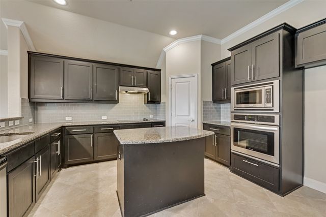 137 Sierra Drive, Waxahachie, TX 75167