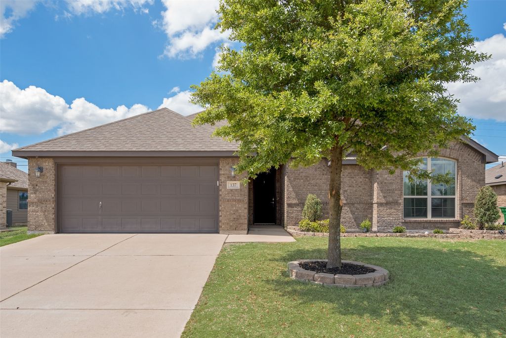 137 Sierra Drive, Waxahachie, TX 75167