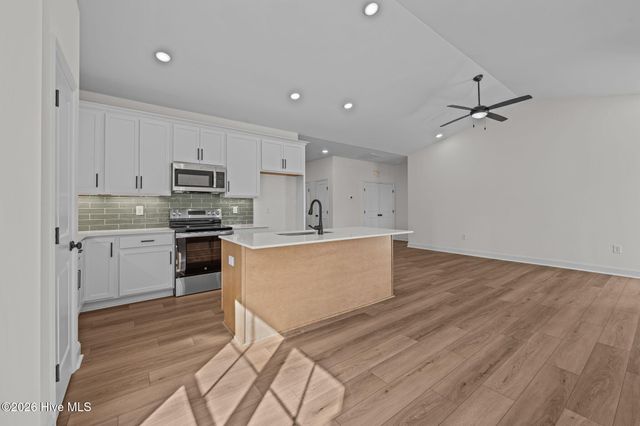 1216 Petite Terre Court, New Bern, NC 28560