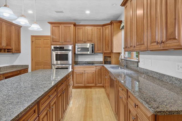 5035 N Northwood Trace, Janesville, WI 53545