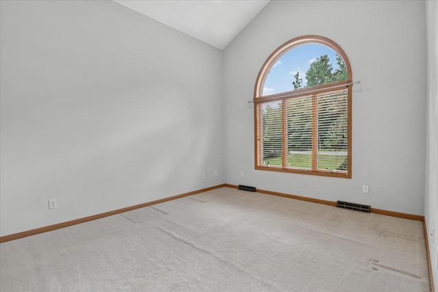 5035 N Northwood Trace, Janesville, WI 53545