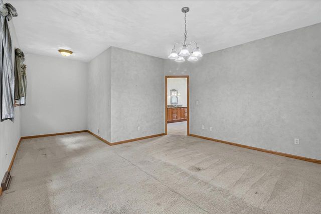 5035 N Northwood Trace, Janesville, WI 53545