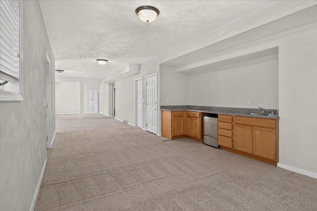 5035 N Northwood Trace, Janesville, WI 53545