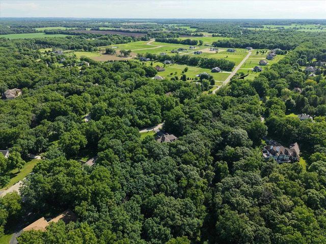 5035 N Northwood Trace, Janesville, WI 53545