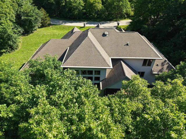 5035 N Northwood Trace, Janesville, WI 53545