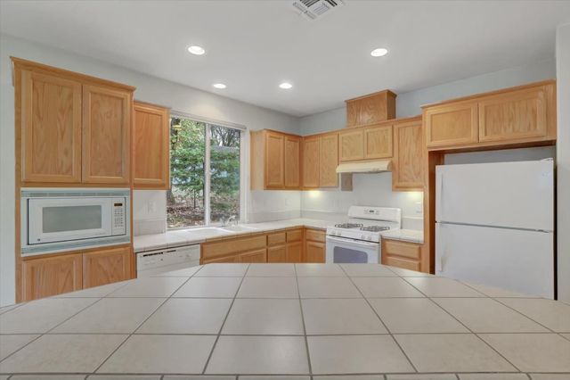 124 Starling Cir, Grass Valley, CA 95945