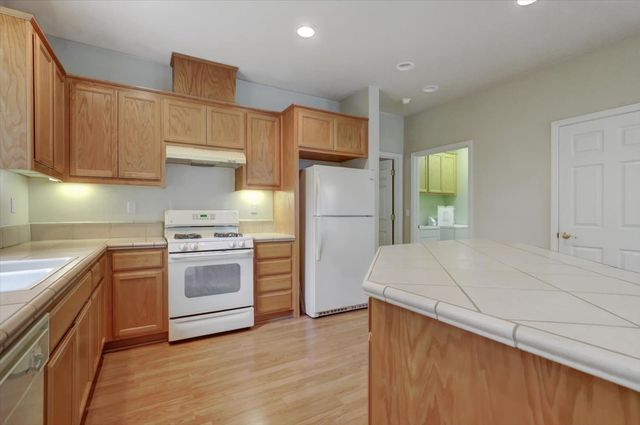 124 Starling Cir, Grass Valley, CA 95945