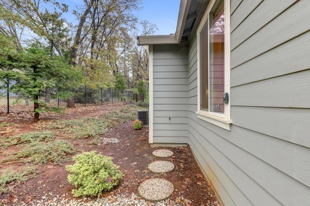 124 Starling Cir, Grass Valley, CA 95945