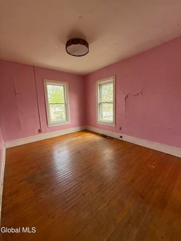 14 Davis Street, Glens Falls, NY 12801