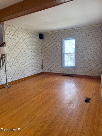 14 Davis Street, Glens Falls, NY 12801