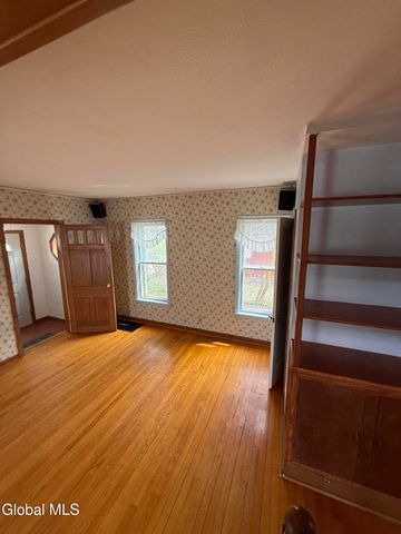 14 Davis Street, Glens Falls, NY 12801