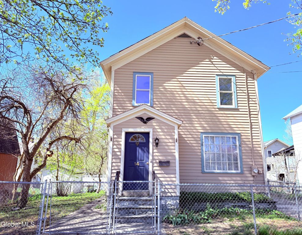 14 Davis Street, Glens Falls, NY 12801