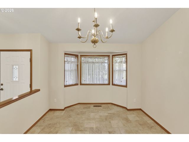 112 WHITE Way, St Helens, OR 97051