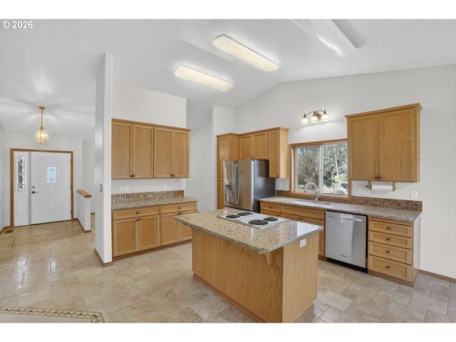 112 WHITE Way, St Helens, OR 97051