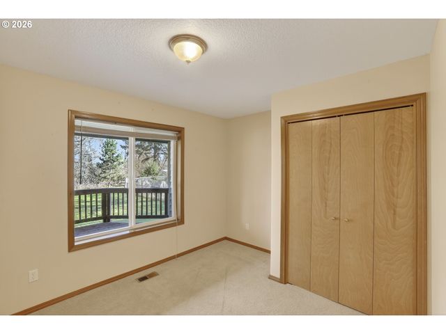 112 WHITE Way, St Helens, OR 97051