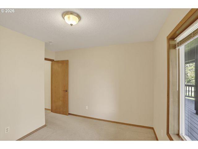 112 WHITE Way, St Helens, OR 97051