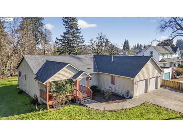 112 WHITE Way, St Helens, OR 97051