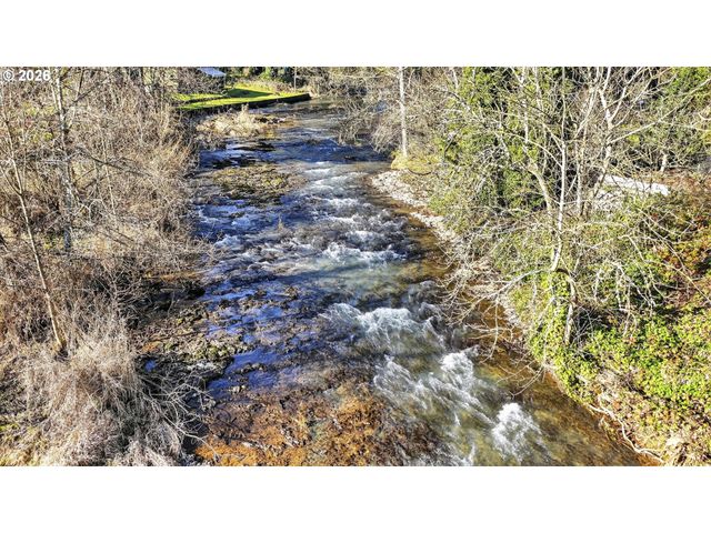 112 WHITE Way, St Helens, OR 97051