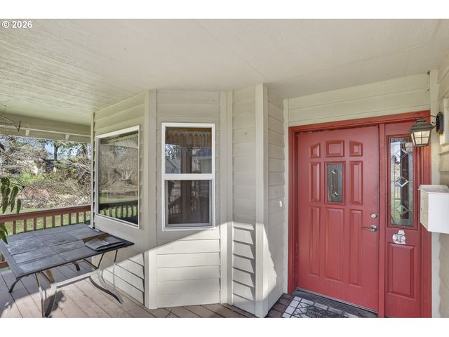 112 WHITE Way, St Helens, OR 97051