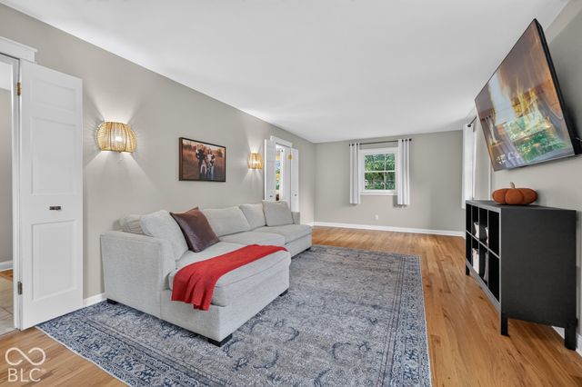 130 Beechmont Drive, Carmel, IN 46032