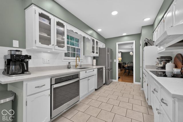 130 Beechmont Drive, Carmel, IN 46032