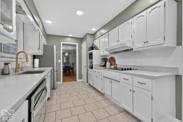 130 Beechmont Drive, Carmel, IN 46032
