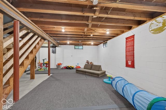 130 Beechmont Drive, Carmel, IN 46032