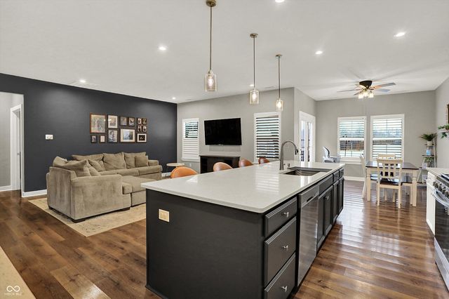 7272 W Beyers Court, New Palestine, IN 46163