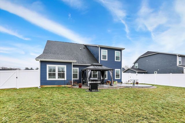 7272 W Beyers Court, New Palestine, IN 46163