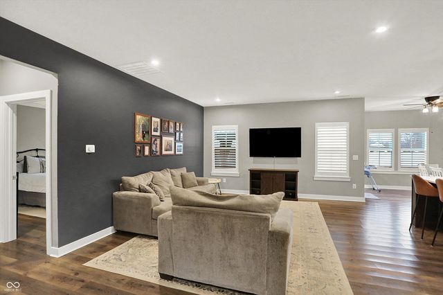 7272 W Beyers Court, New Palestine, IN 46163