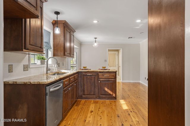 704 Canaan Drive, Lafayette, LA 70508