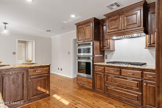 704 Canaan Drive, Lafayette, LA 70508