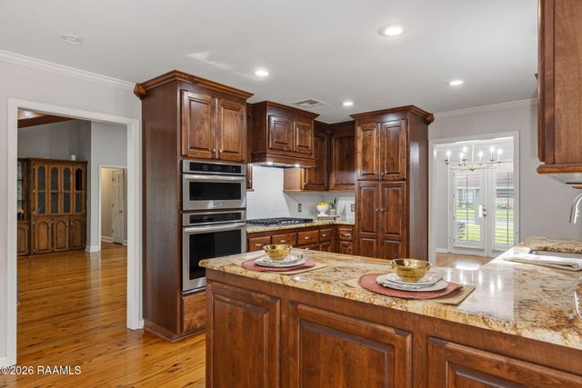 704 Canaan Drive, Lafayette, LA 70508