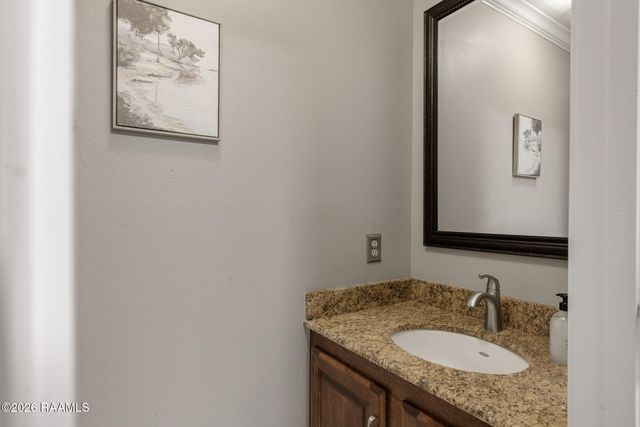 704 Canaan Drive, Lafayette, LA 70508