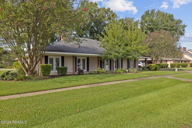 704 Canaan Drive, Lafayette, LA 70508