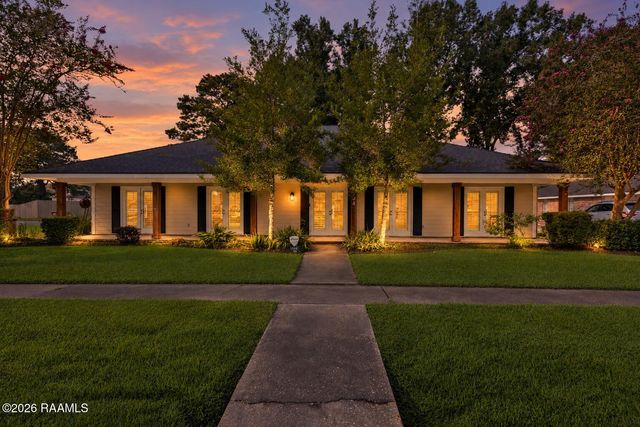 704 Canaan Drive, Lafayette, LA 70508
