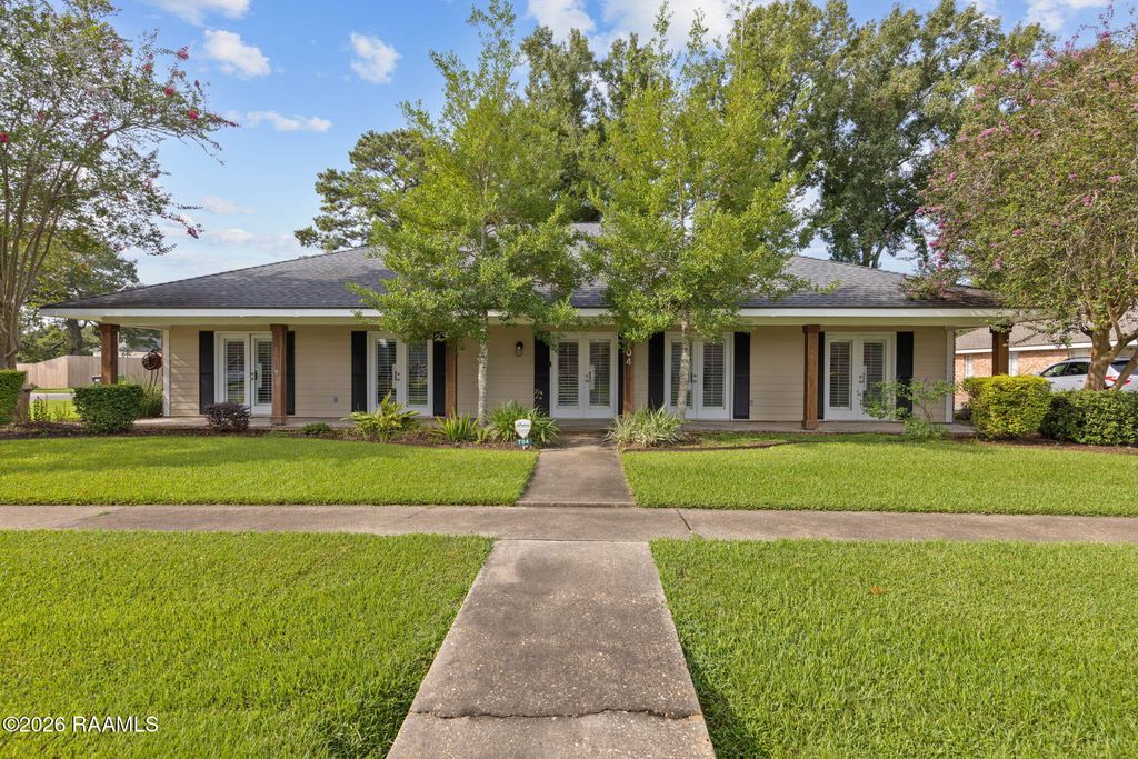 704 Canaan Drive, Lafayette, LA 70508